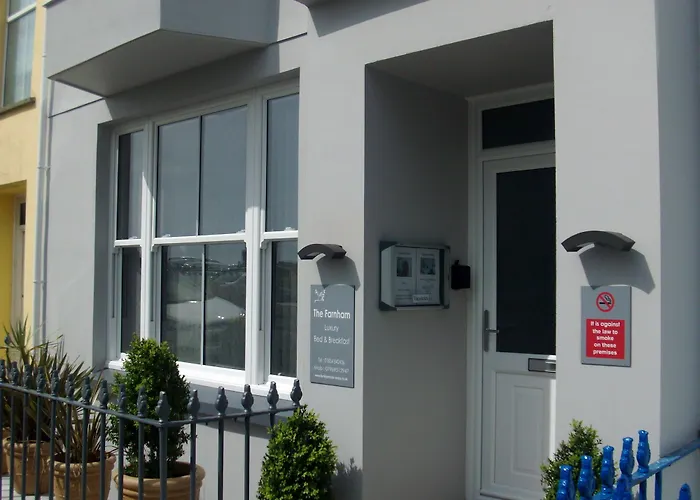 Farnham Hotel