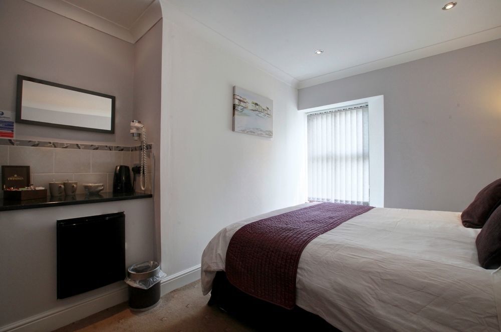 Farnham 4* Tenby