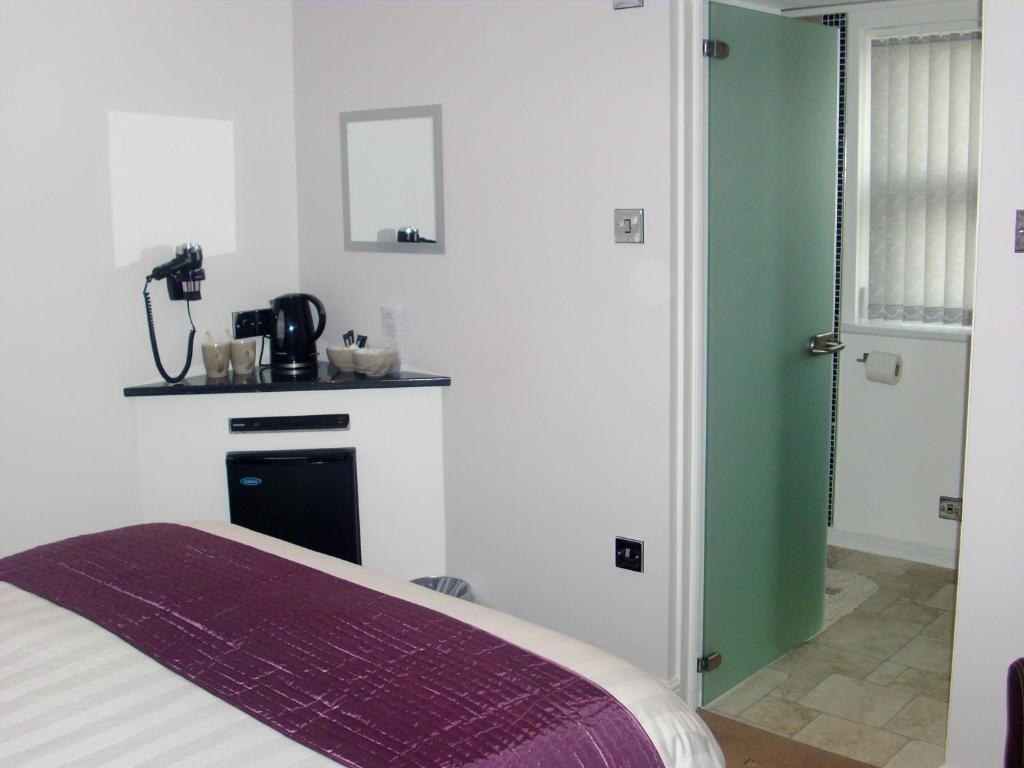 Farnham 4* Tenby